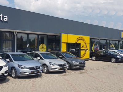 Opel rólunk